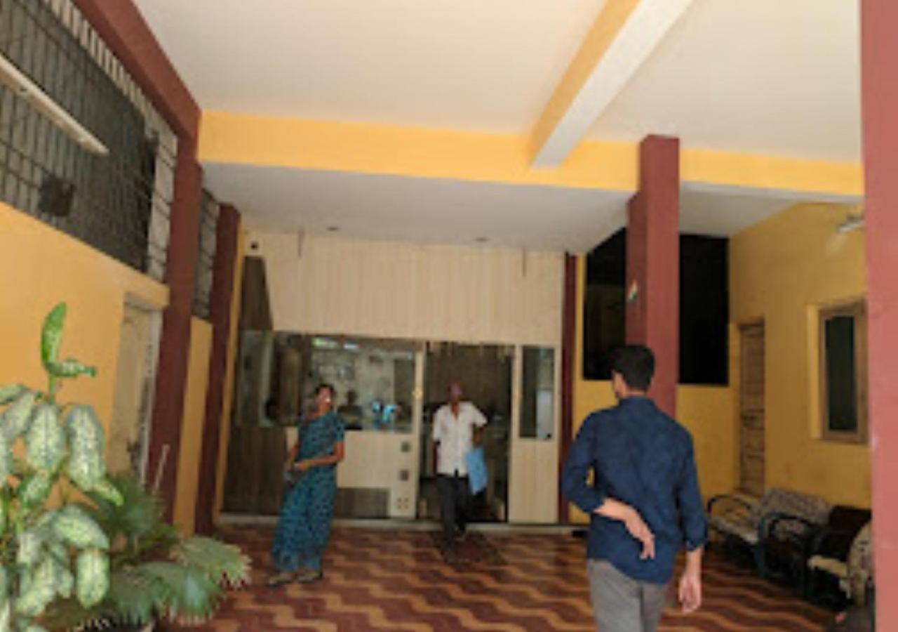 Hotel Mayur Restaurant Chandrapur Экстерьер фото