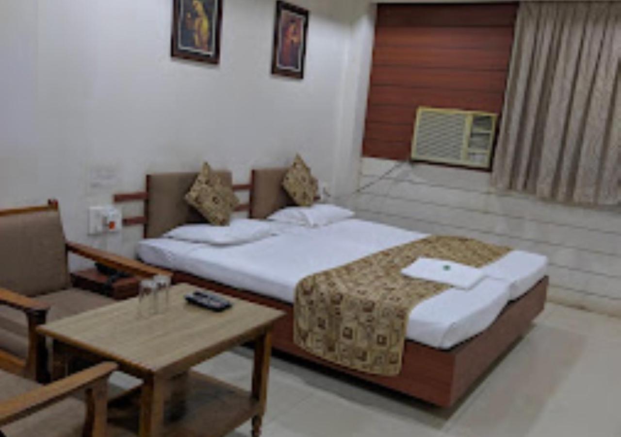 Hotel Mayur Restaurant Chandrapur Экстерьер фото
