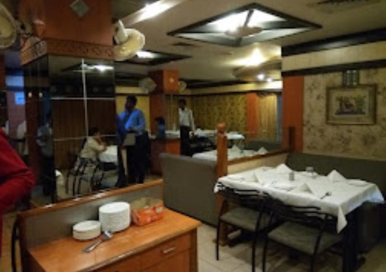Hotel Mayur Restaurant Chandrapur Экстерьер фото